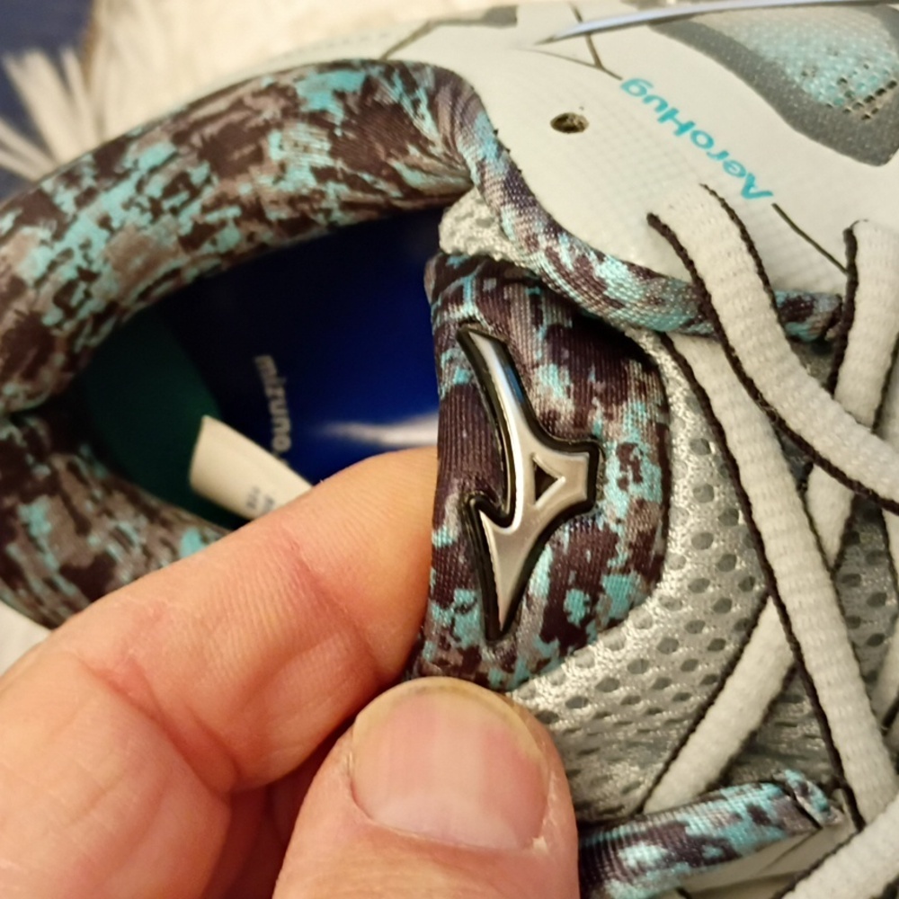 Mizuno Wave Sky 2 Women's Sz 6.5 Running Shoes ๐ ๐ - Picture 3 of 12